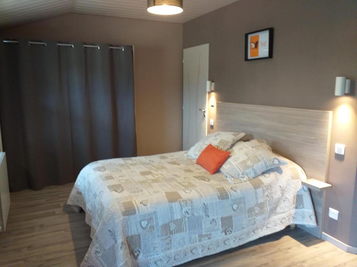 Bed and Breakfast Au Petit Bonheur Saint-Martin-du-Frene Экстерьер фото