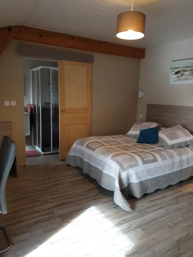 Bed and Breakfast Au Petit Bonheur Saint-Martin-du-Frene Экстерьер фото